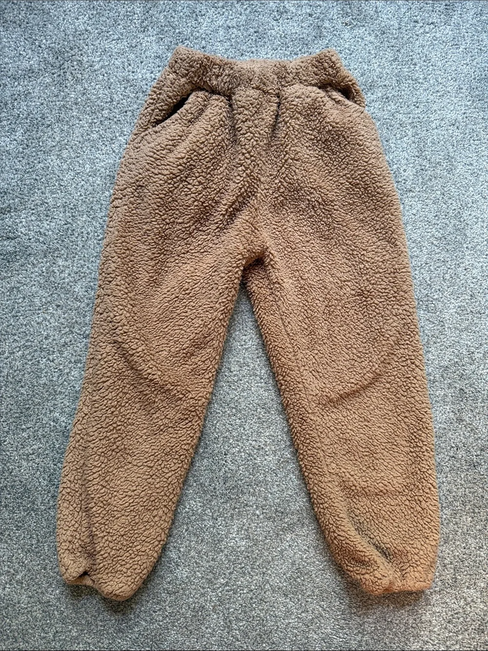 Amazon Kids Brown Teddy Fleece Matching Set with Bucket Hat
